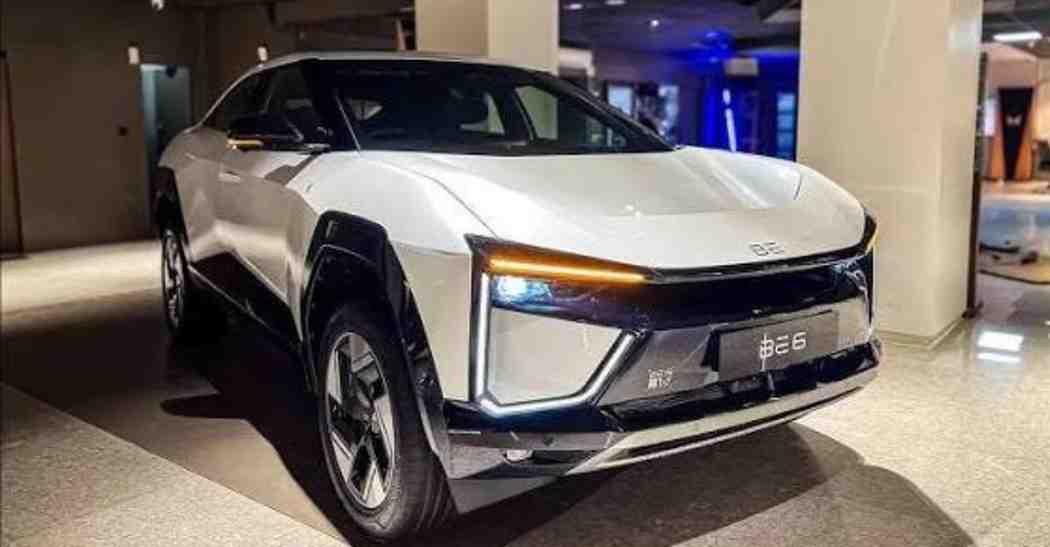 New Mahindra BE 6 Review: Premium Electric SUV with Futuristic Design, Long Range, and Advanced Features