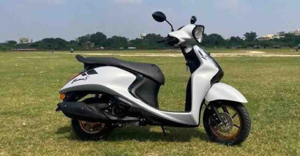 Is New Yamaha Fascino 125 Hybrid Worth Buying? Full Review and Specifications